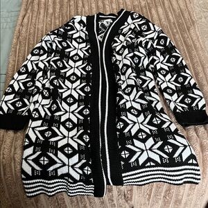 Maurices Black and White Patterned Cardigan